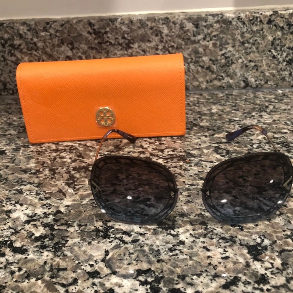 Tory Burch Oval Gradient Sunglasses
